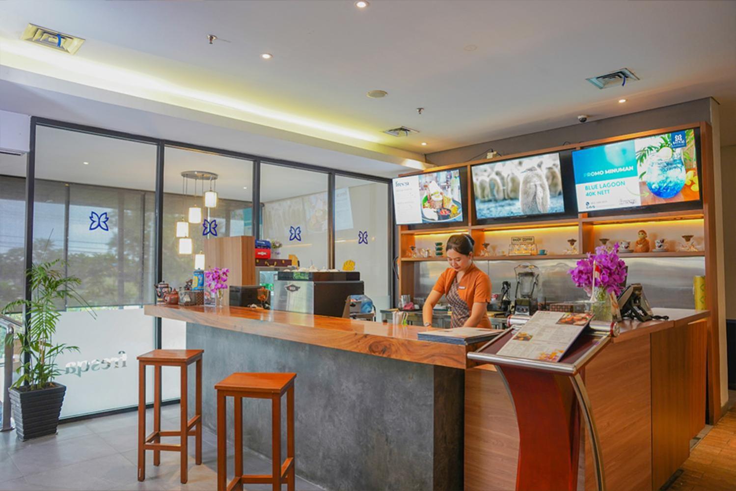 Batiqa Hotel Palembang Exterior foto