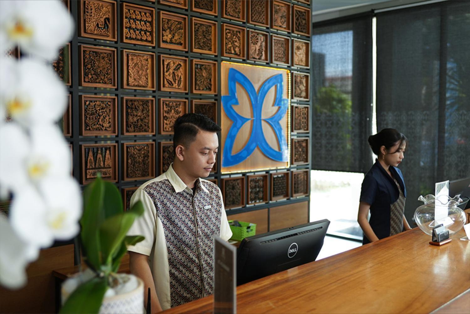 Batiqa Hotel Palembang Exterior foto