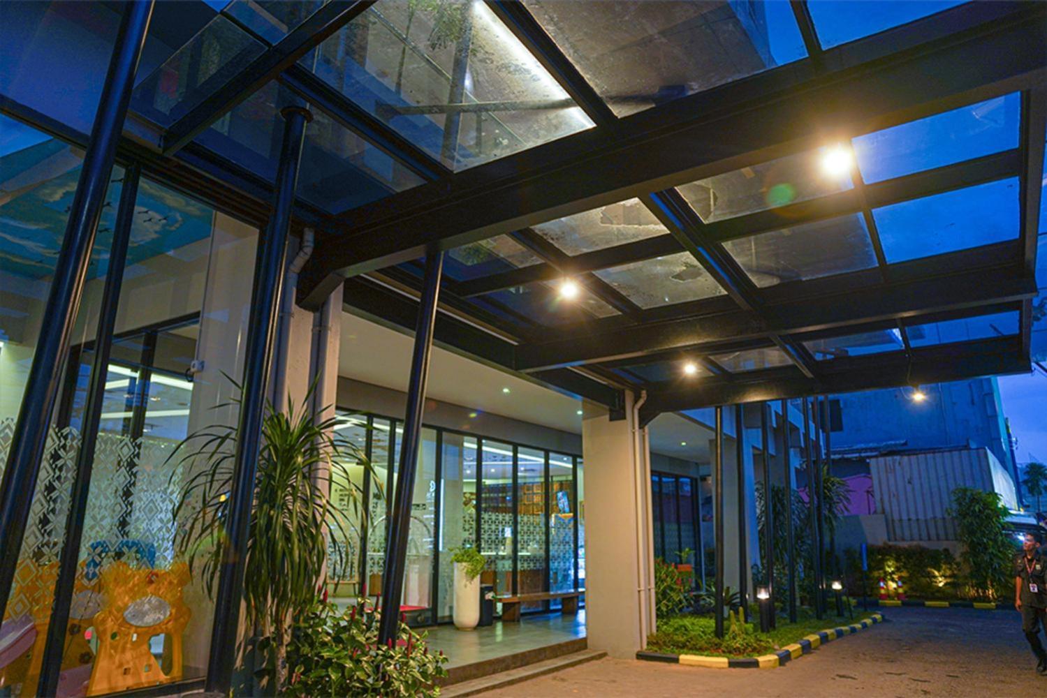 Batiqa Hotel Palembang Exterior foto